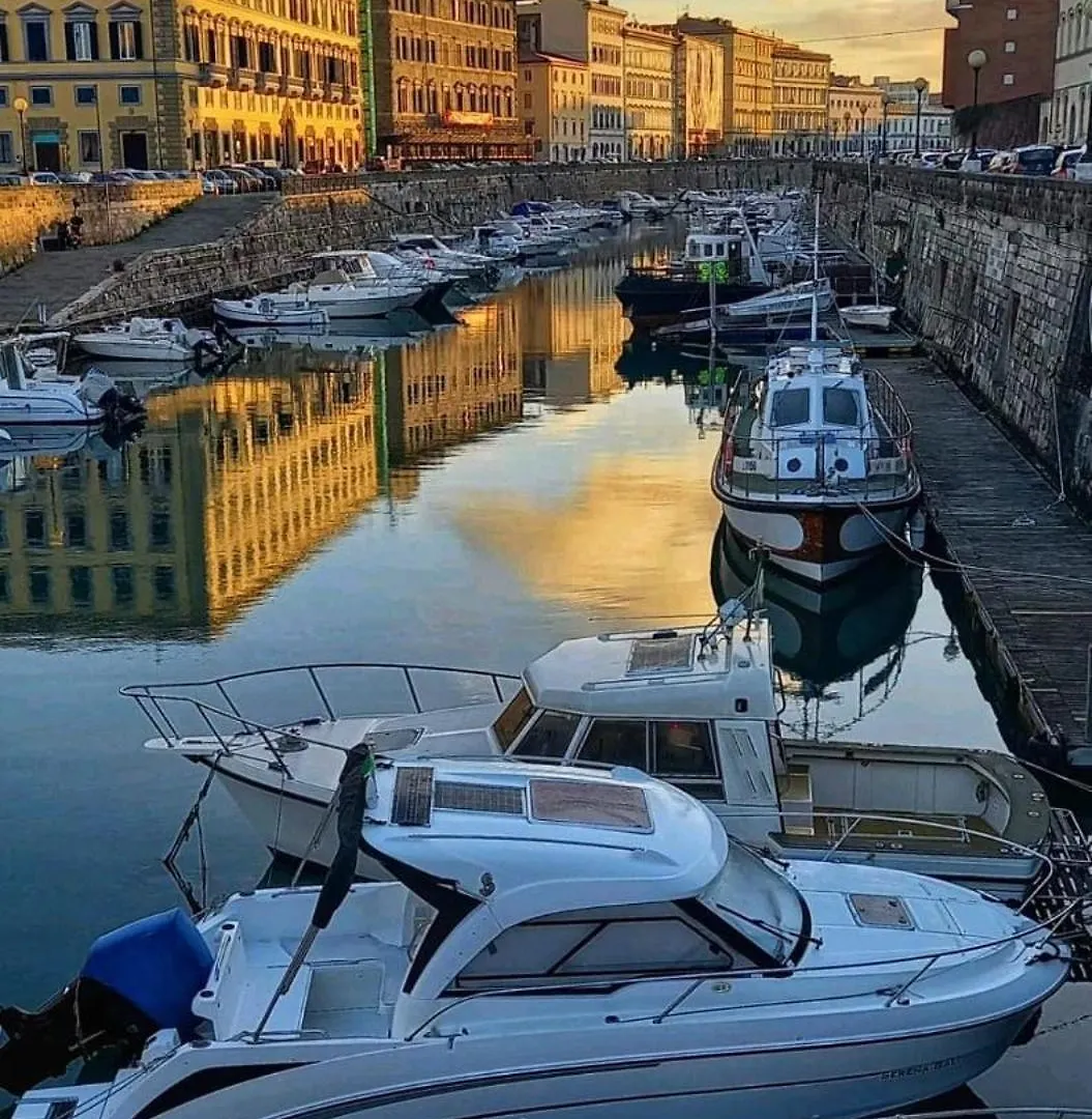 La Casina Lungomare Di Fabi Livorno Apartment