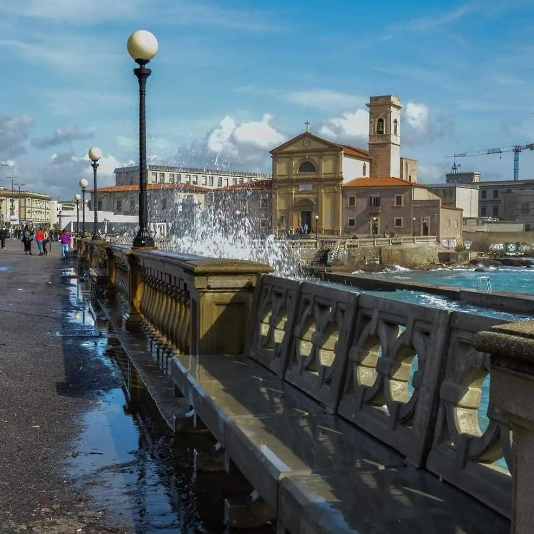 La Casina Lungomare Di Fabi Livorno Apartment